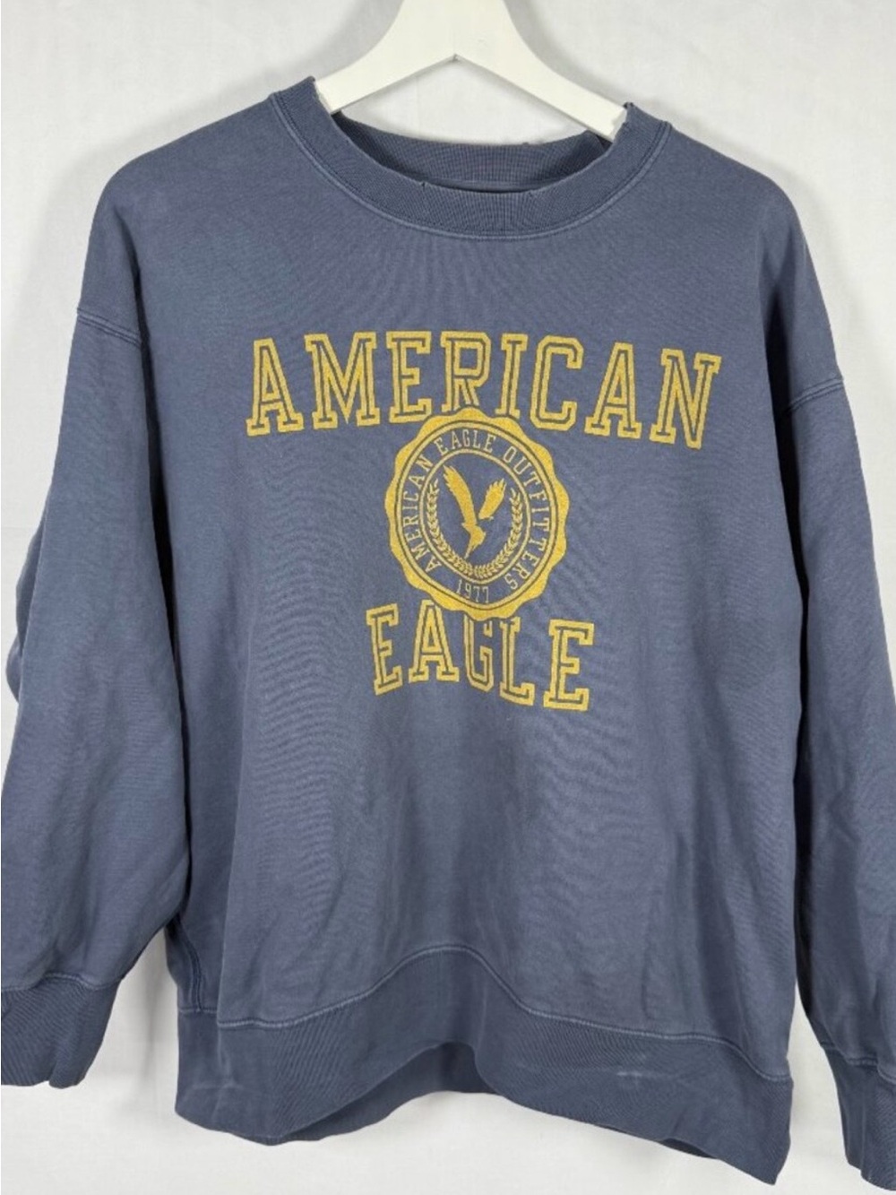 American Eagle Distressed Crew Neck Sweatshirt Size Medium Blue Yellow Faded